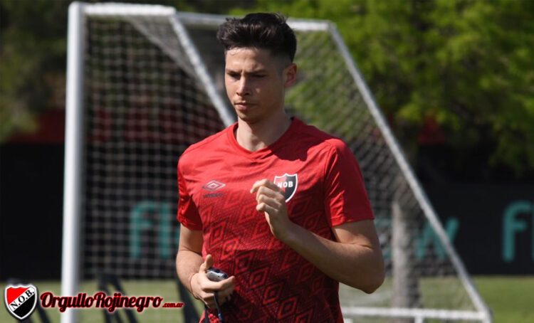 Walter Otta (primer DT de Capasso): “Ojalá le rinda a Newell’s todo lo que le rindió Lema”
