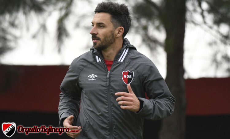 Scocco: “La idea de Gamboa ayuda mucho a las características que tengo como jugador”