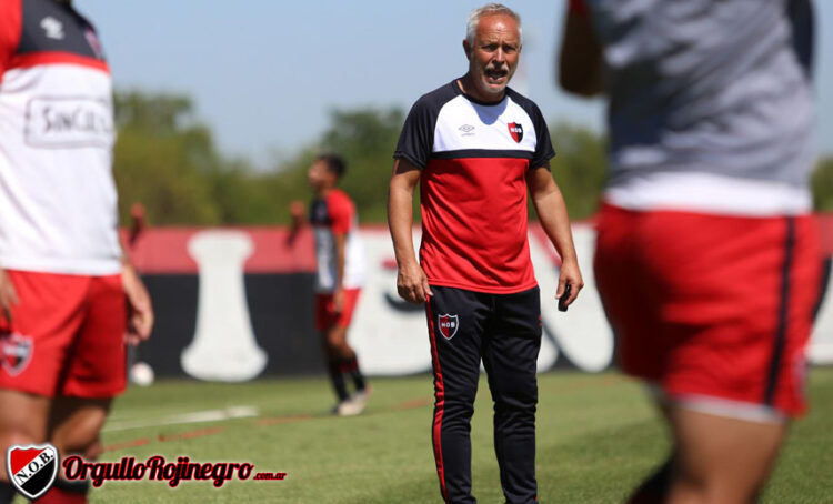 “Mi exigencia es que el jugador juegue el límite de su esfuerzo”